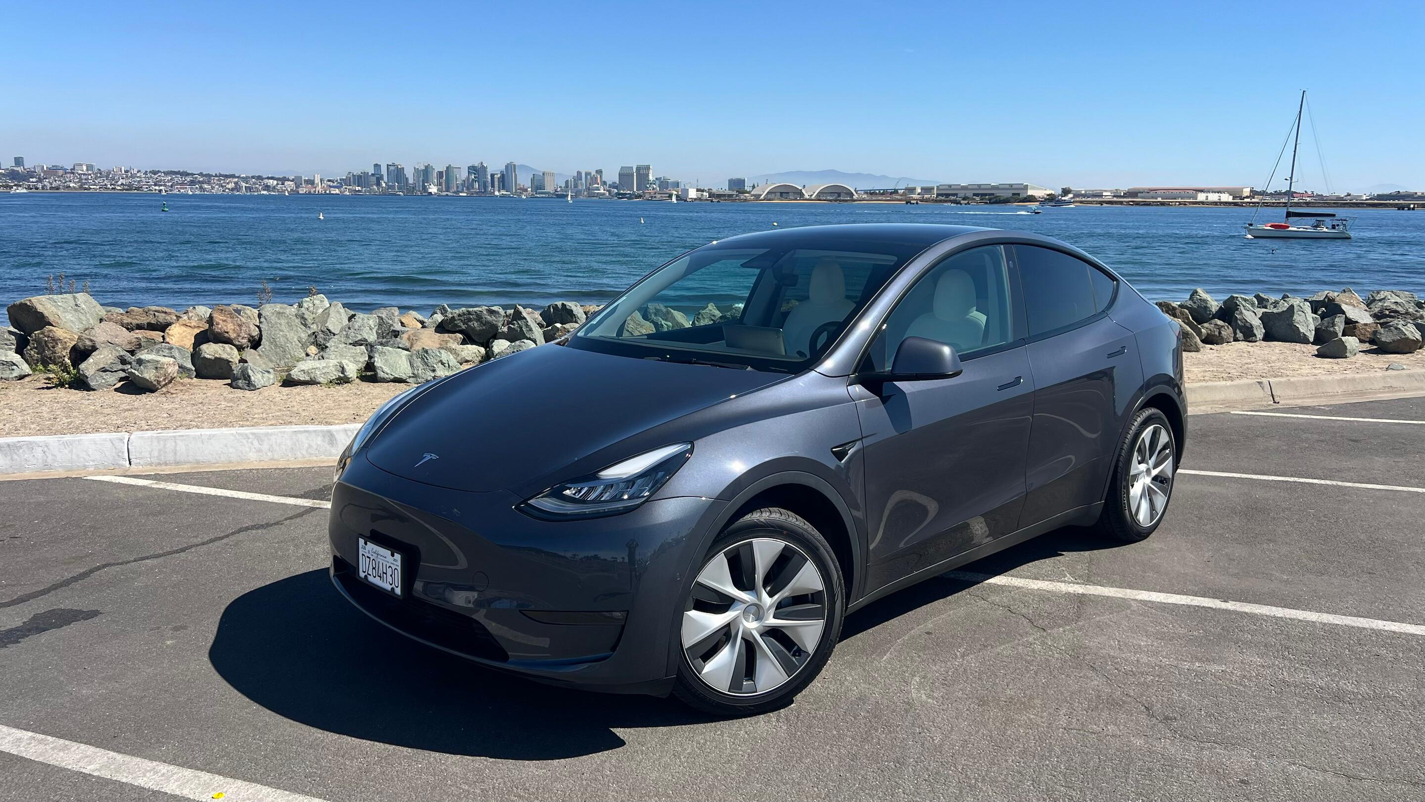 Tesla Model Y 2021 in National City, CA