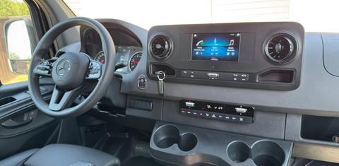 Mercedes-Benz Sprinter 2024