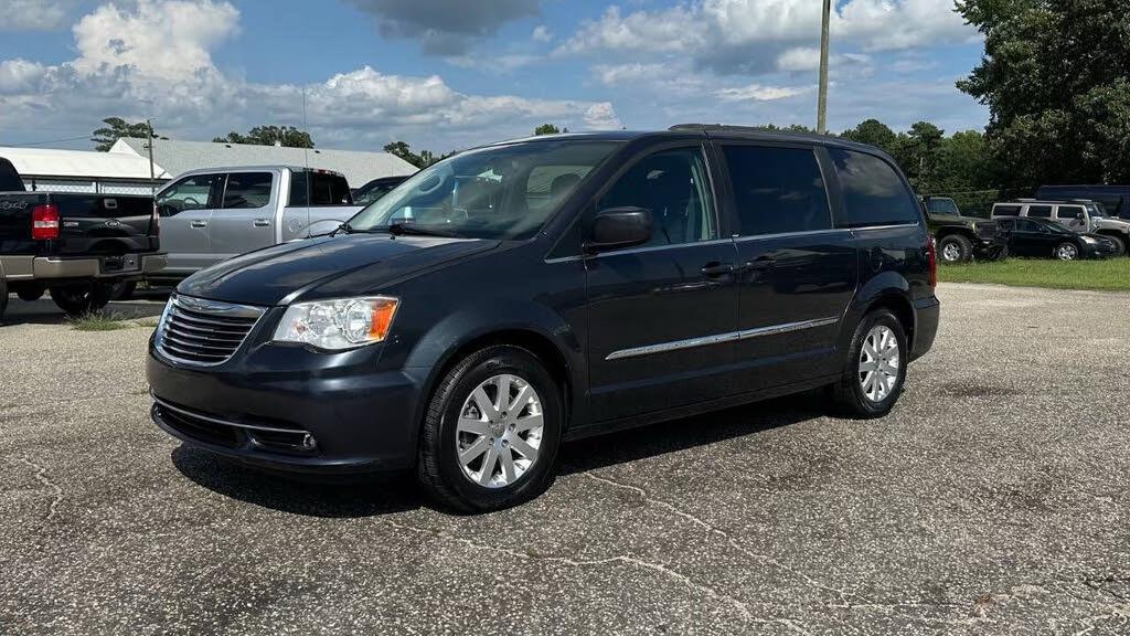 Chrysler Town & Country 2014 in 