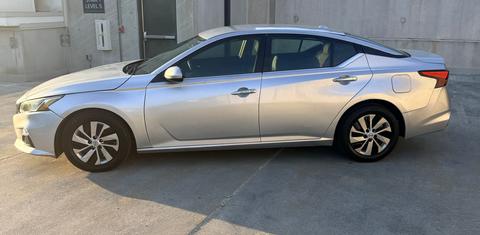 Nissan Altima 2020