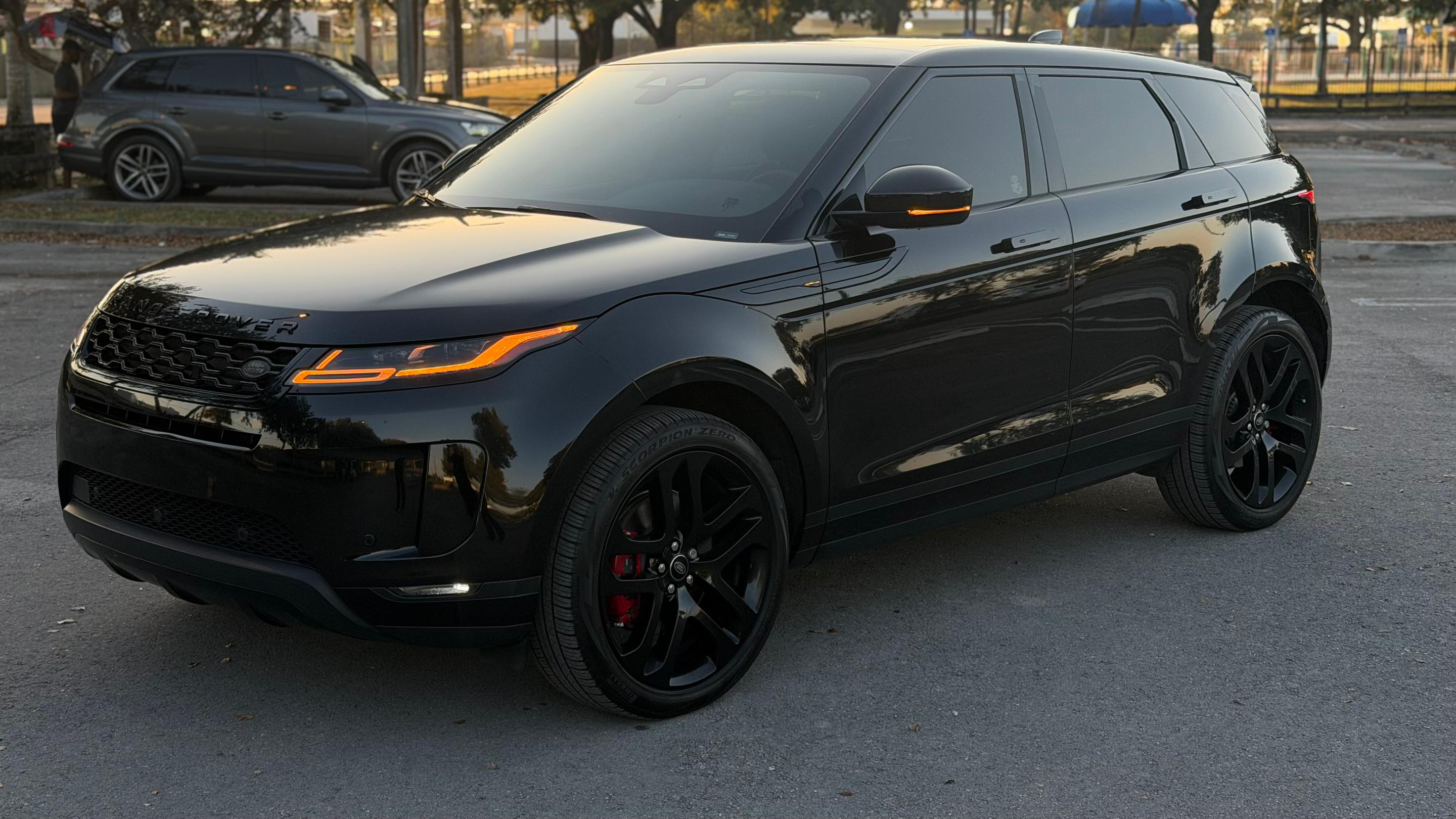 Land Rover Range Rover Evoque 2022 in 