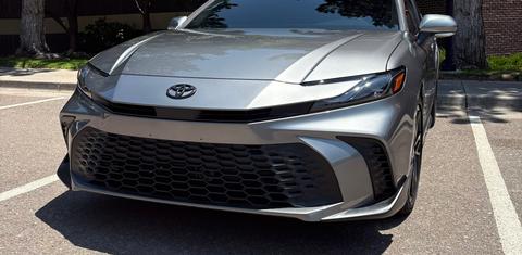 Toyota Camry Hybrid 2025