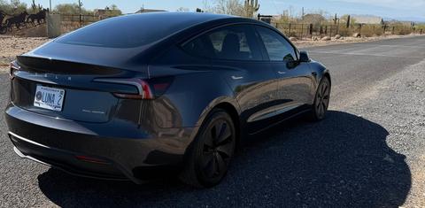 Tesla Model 3 2024