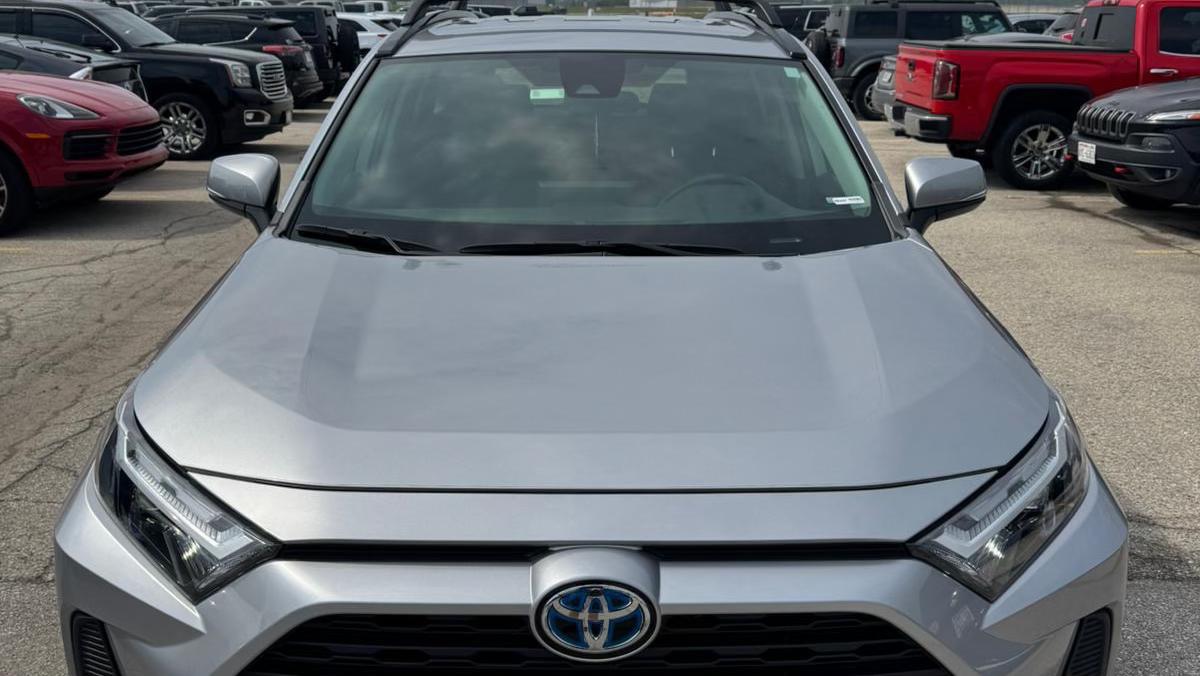 Toyota RAV4 Hybrid 2023 in Oak Creek, WI