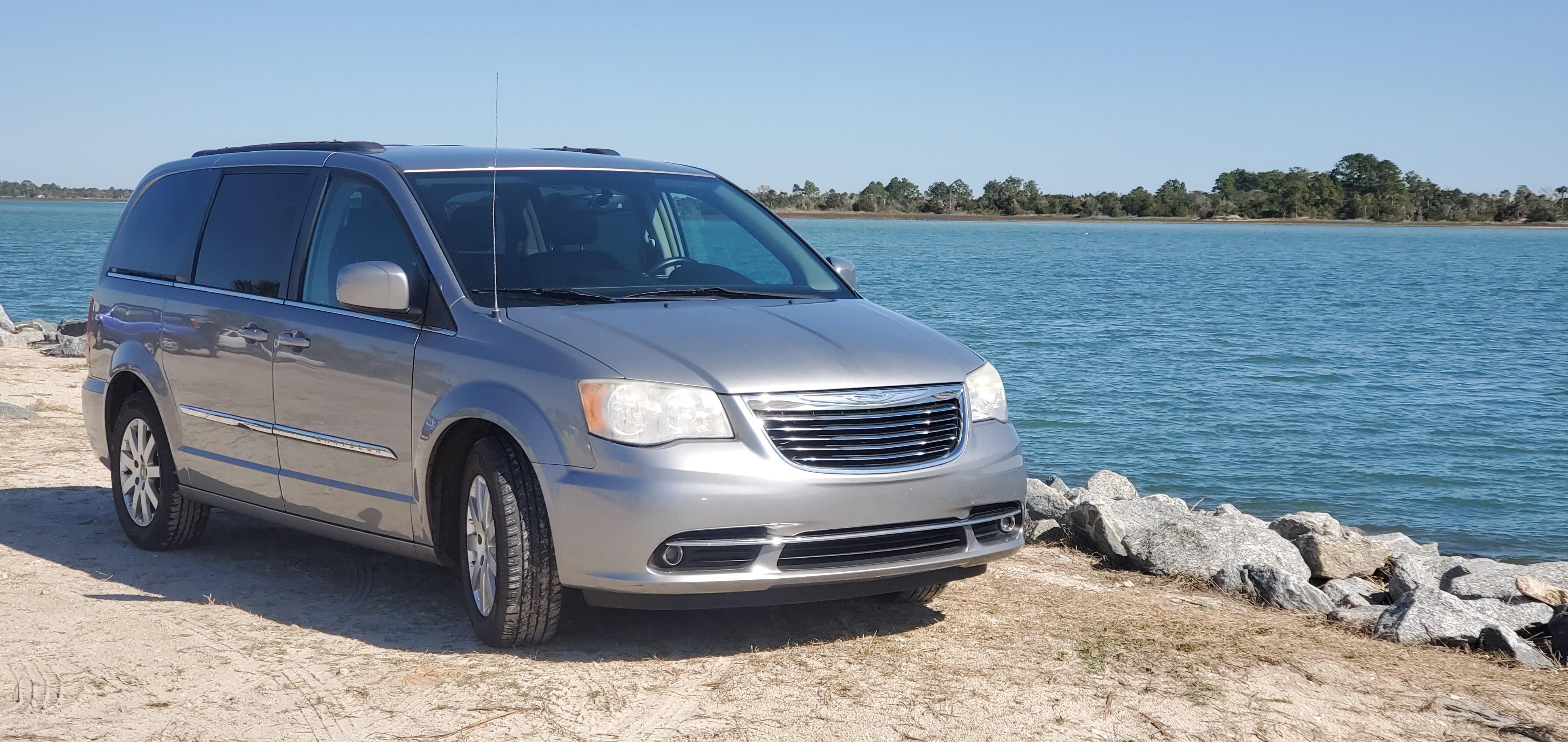 Chrysler Town & Country 2014 in Jacksonville, FL
