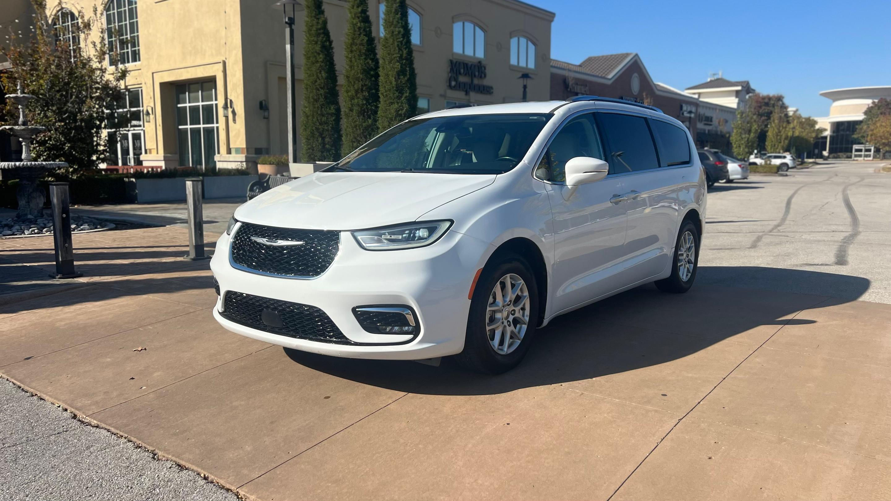 Chrysler Pacifica 2021 in Tulsa, OK