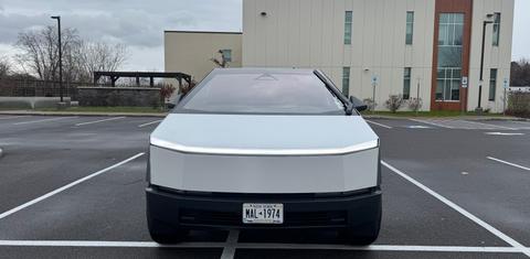 Tesla Cybertruck 2025
