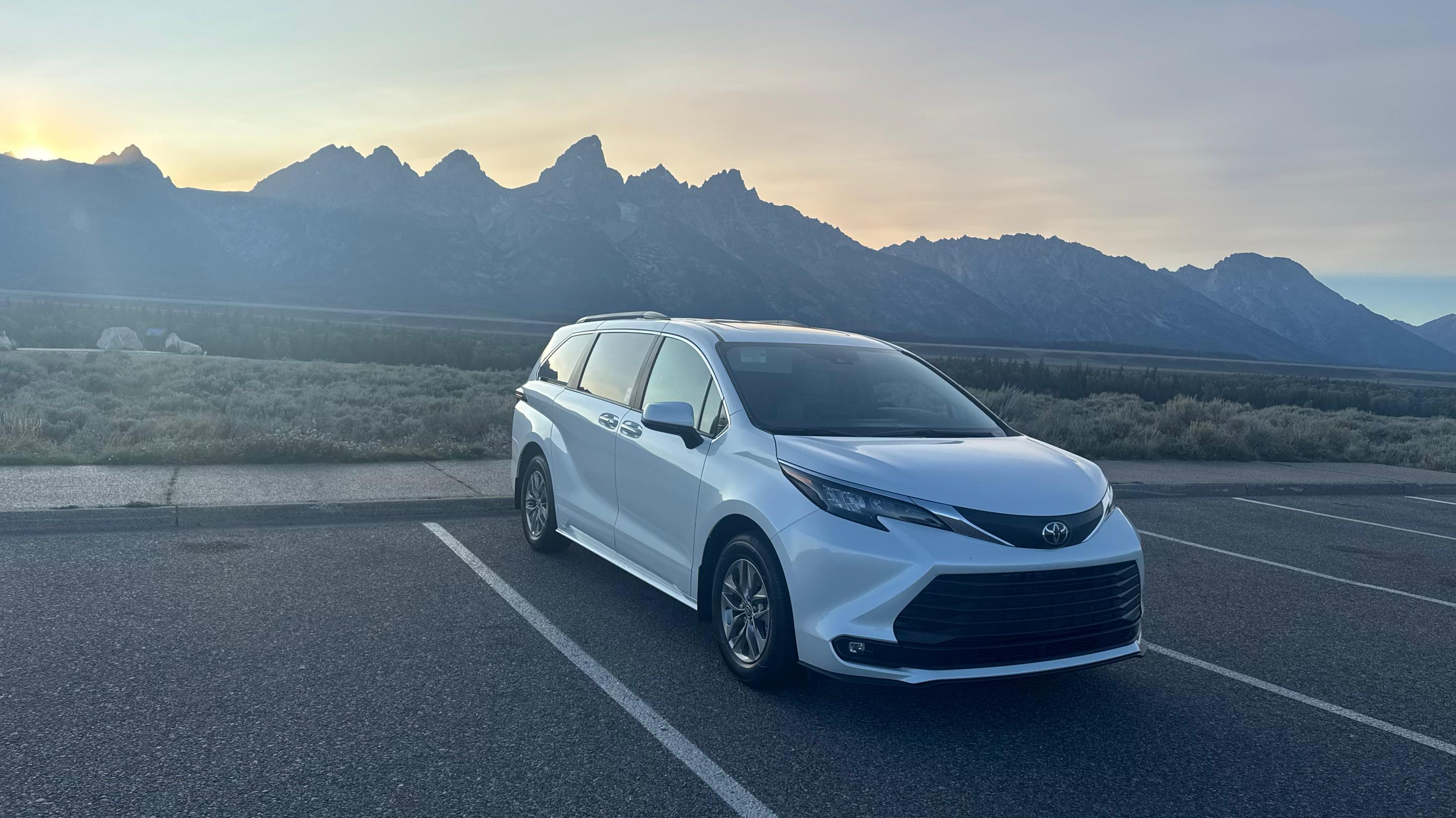 Toyota Sienna 2026 in Jackson, WY