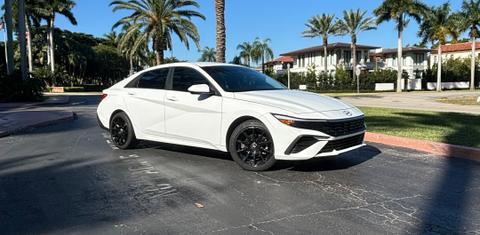 Hyundai Elantra 2024