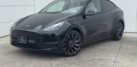 Tesla Model Y 2025