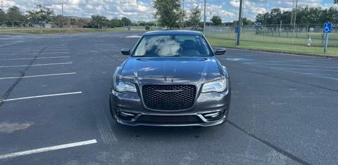 Chrysler 300 2022