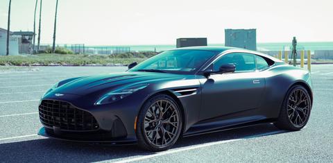Aston Martin DB12 2024