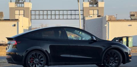 Tesla Model Y 2023