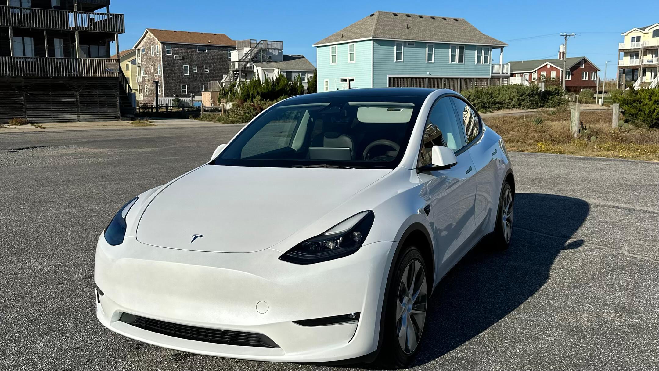 Tesla Model Y 2023 in Kill Devil Hills, NC