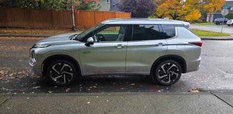 Mitsubishi Outlander Plug-In Hybrid 2025