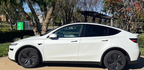 Tesla Model Y 2026