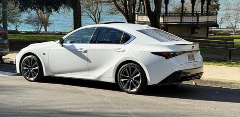 Lexus IS 2022