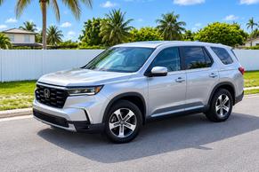Honda Pilot 2023 in Miami