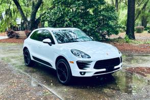 Porsche Macan car