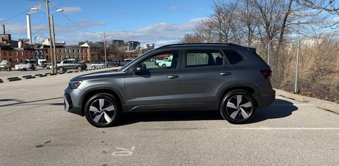 Volkswagen Taos 2025