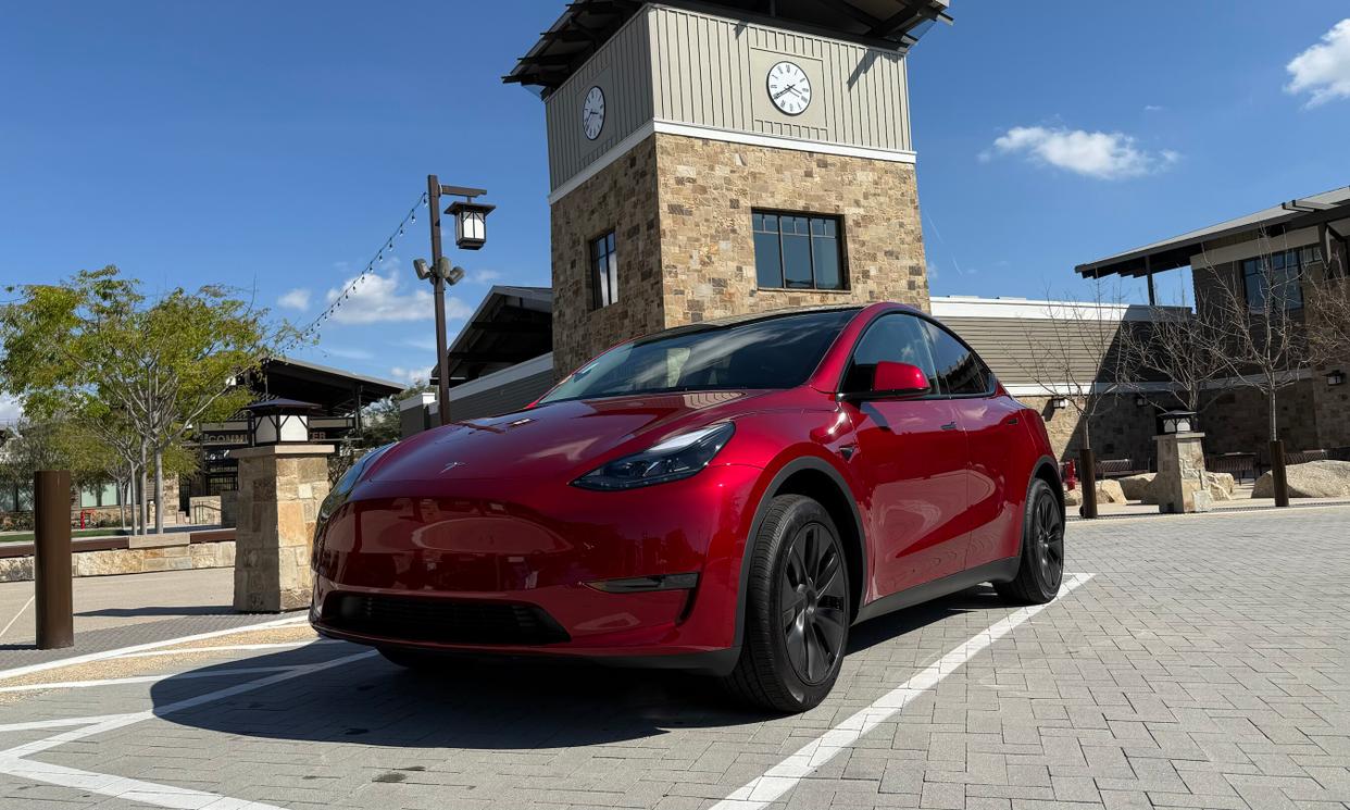 Tesla Model Y 2025 Long Range
