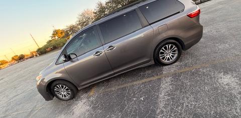 Toyota Sienna 2019
