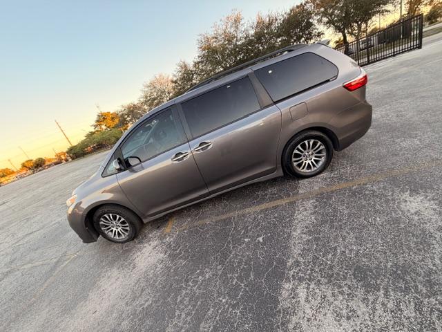 Toyota Sienna 2019 in 