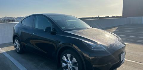 Tesla Model Y 2024