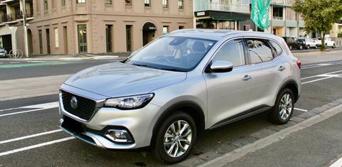 MG HS 2022