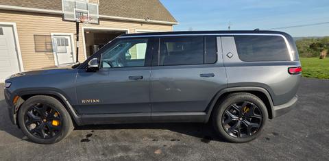 Rivian R1S 2024
