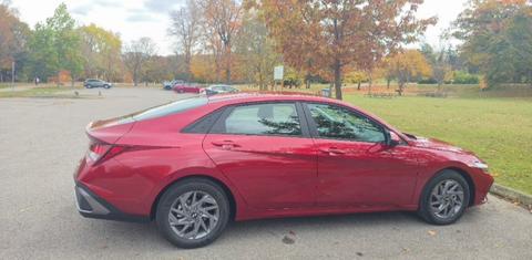 Hyundai Elantra 2025