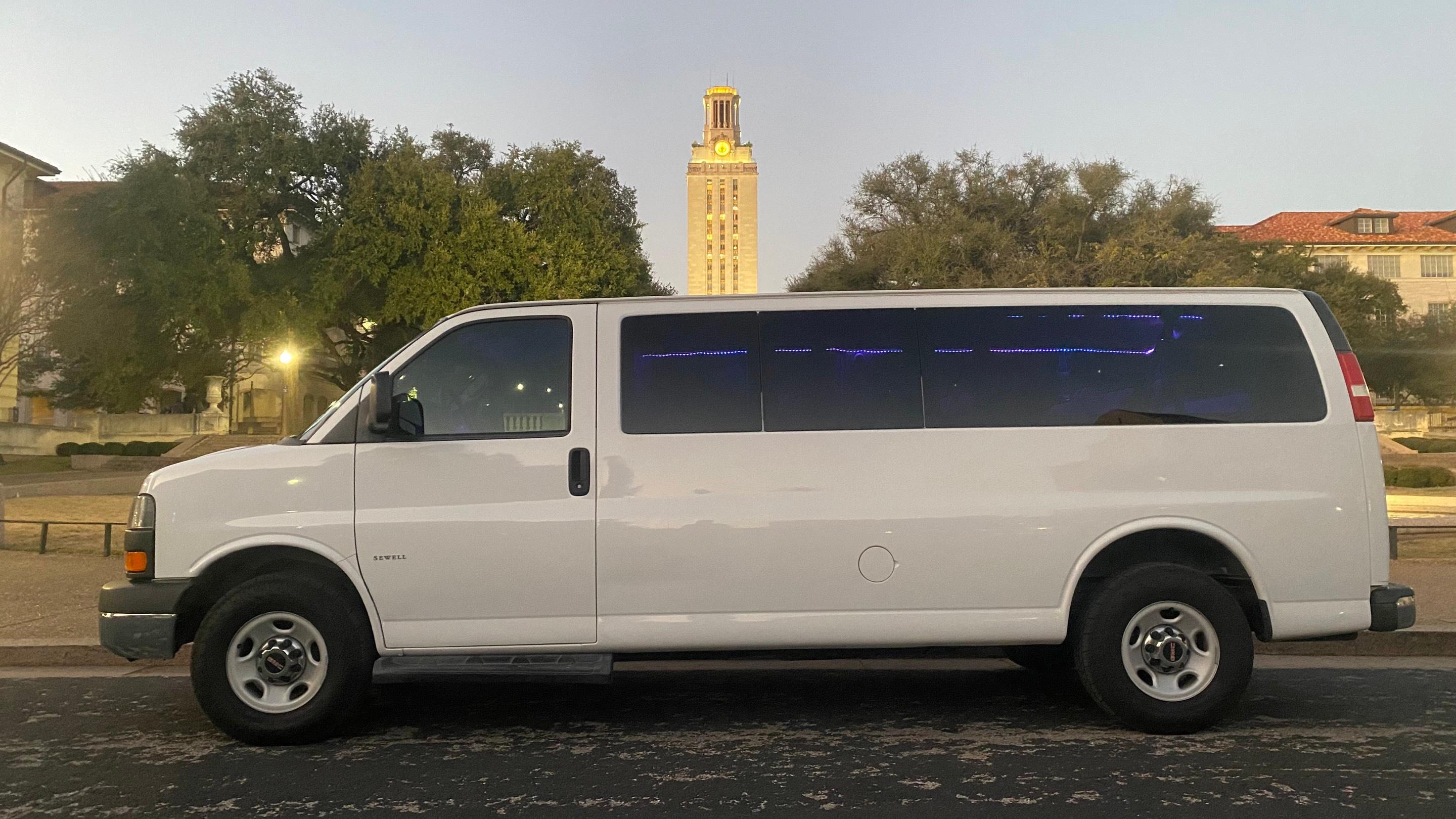 GMC Savana 2015 in Round Rock, TX