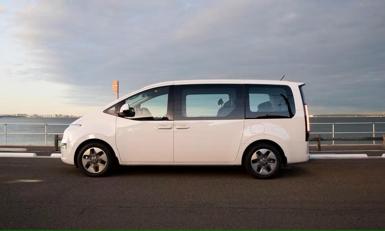 Hyundai STARIA 2024 in Cambridge