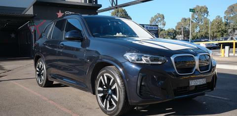 BMW iX3 2025