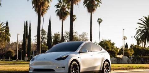 Tesla Model Y 2023