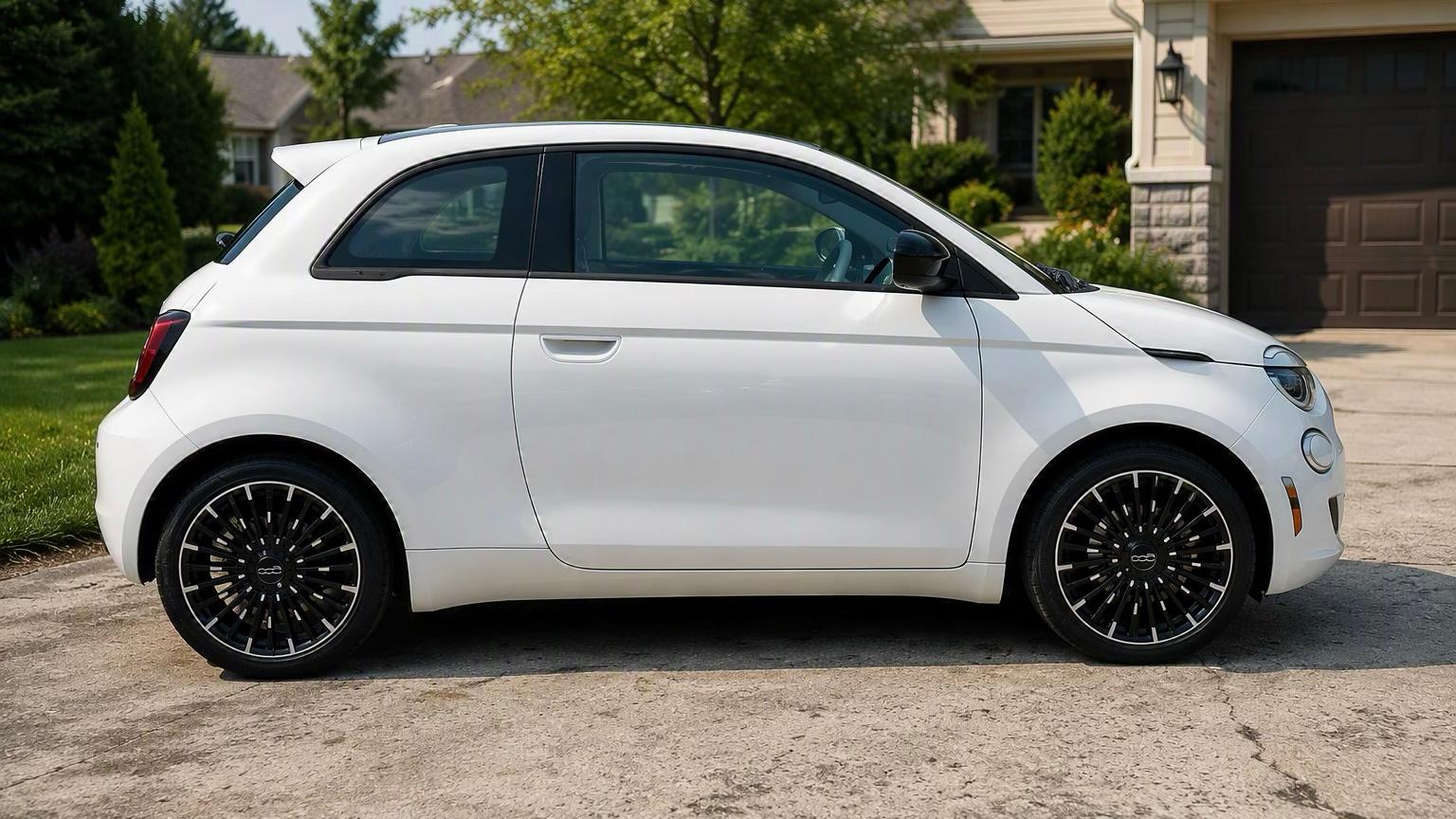 FIAT 500e 2026 in Surrey, BC