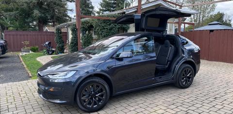 Tesla Model X 2023