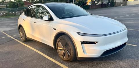 Tesla Model Y 2026