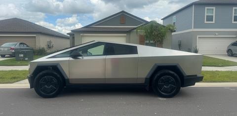 Tesla Cybertruck 2024