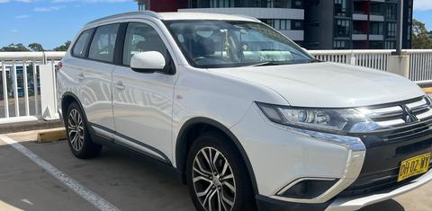 Mitsubishi OUTLANDER 2018