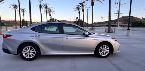 Toyota Camry Hybrid 2025