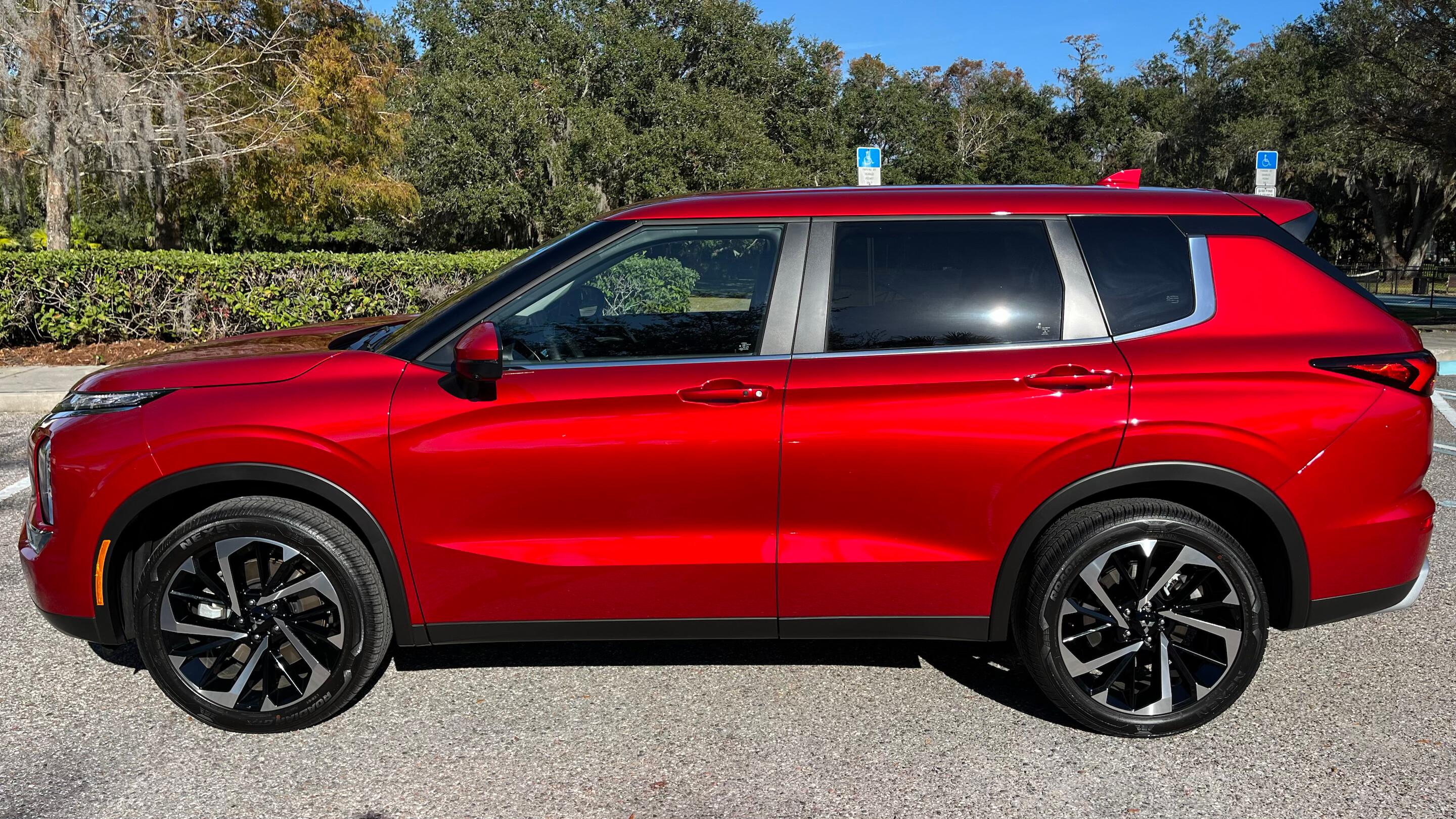 Mitsubishi Outlander 2024 in 