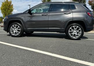 Jeep Compass car