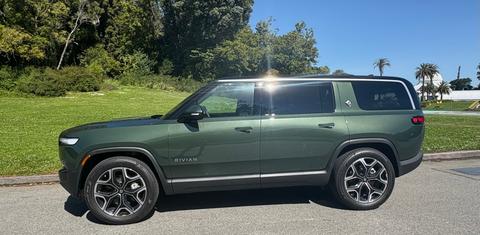 Rivian R1S 2025