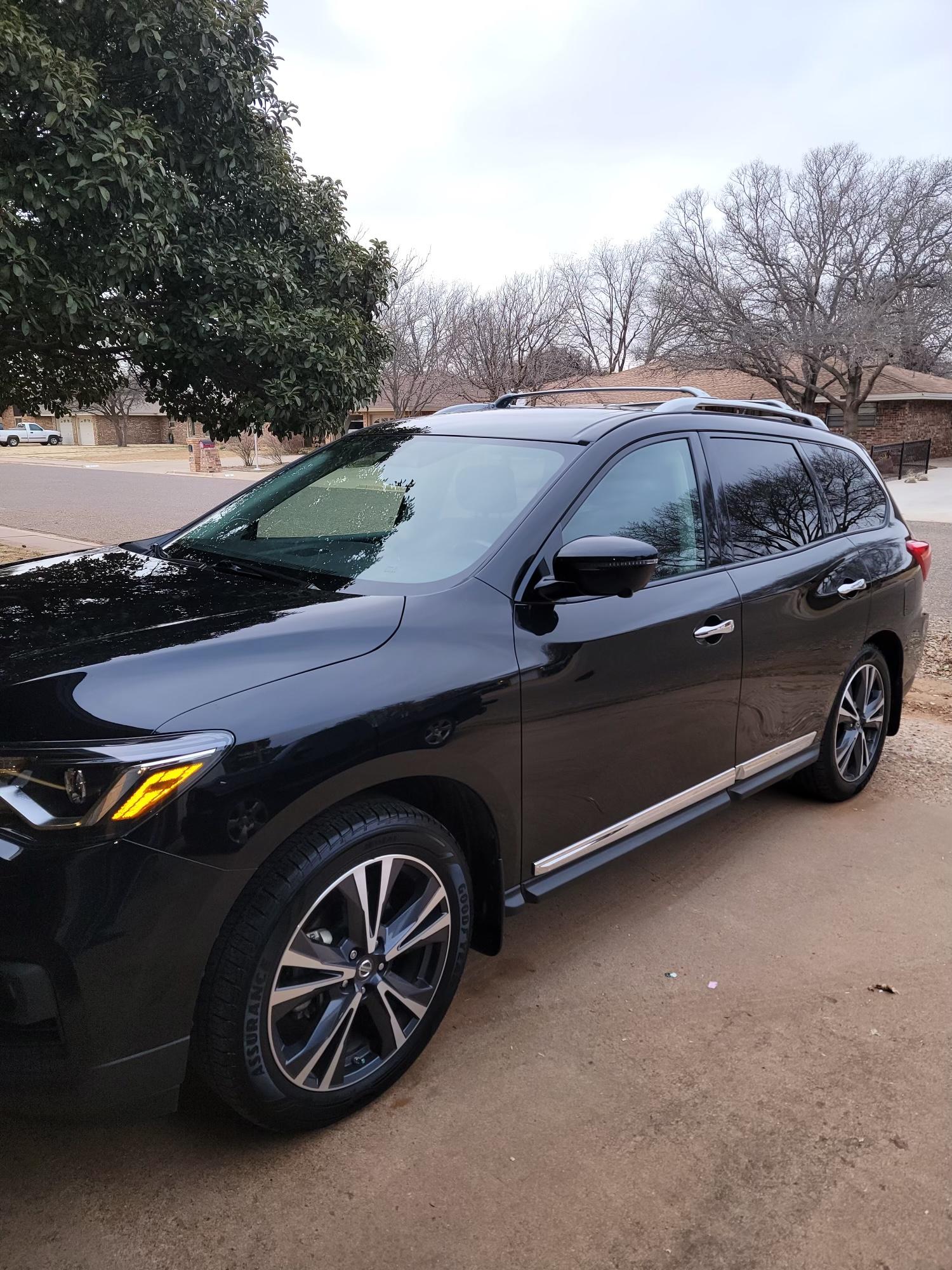 Nissan Pathfinder 2017 in Lubbock, TX