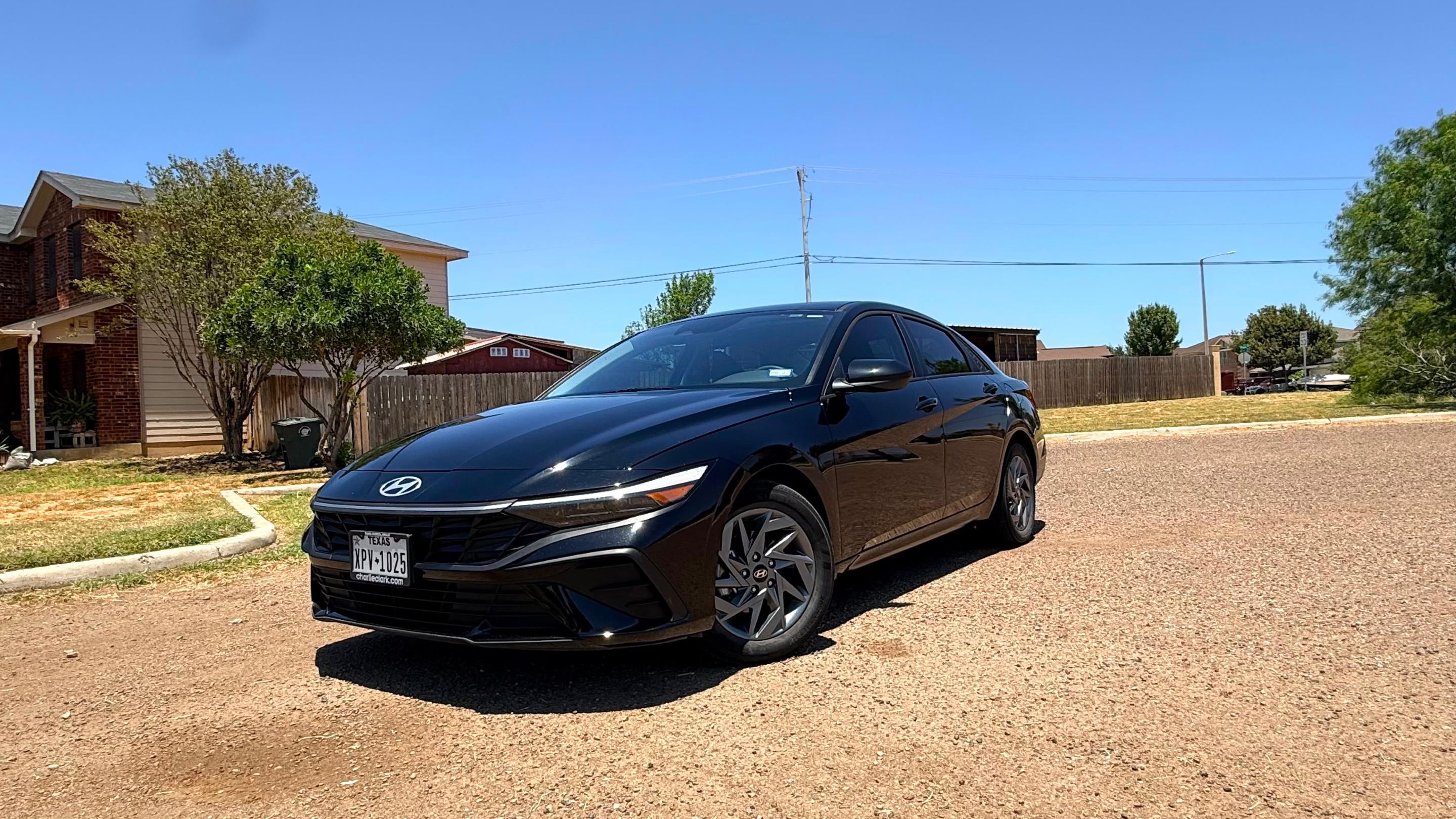 Hyundai Elantra Hybrid 2025 in Laredo, TX