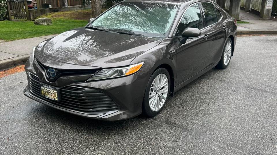 Toyota Camry Hybrid 2018 à Burnaby, BC