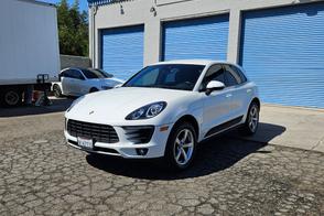 Porsche Macan car