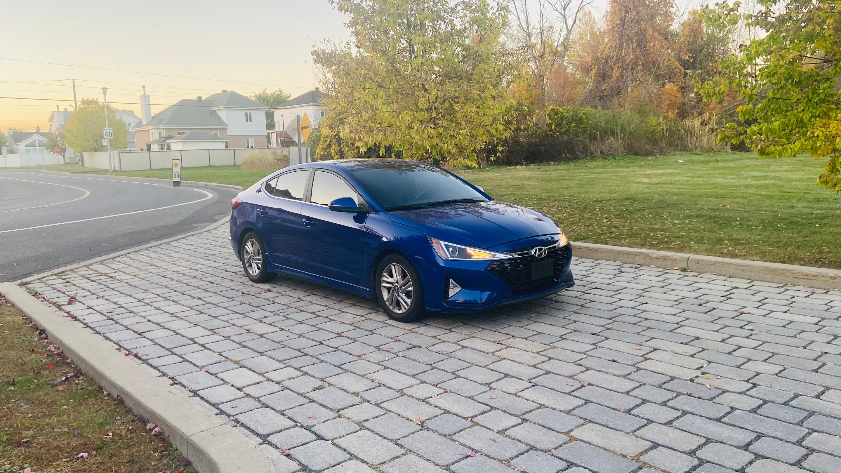 Hyundai Elantra 2019 à 