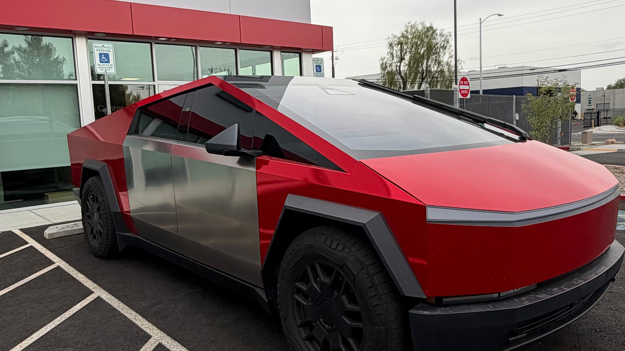 Tesla Cybertruck 2024 in Las Vegas, NV